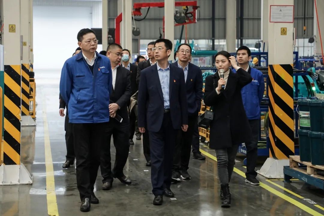 以党建促业务，以业务强党建——青岛西海岸公用事业集团考察xingkong星空平台（中国）集团智能