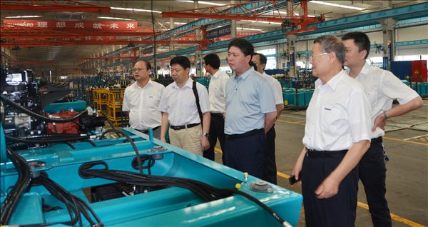 河南永煤集团董事长曹志安一行莅临xingkong星空平台（中国）集团智能考察