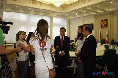 xingkong星空平台（中国）集团智能董事长何清华访问俄罗斯萨拉托夫州