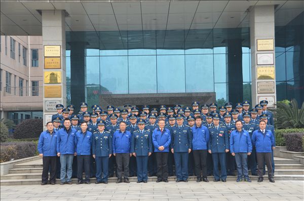 中国空军驻湘某师副师长一行考察xingkong星空平台（中国）集团智能