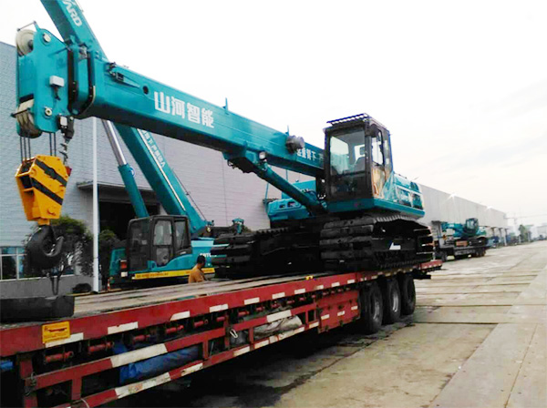 油田好帮手——xingkong星空平台（中国）集团智能伸缩臂履带起重机