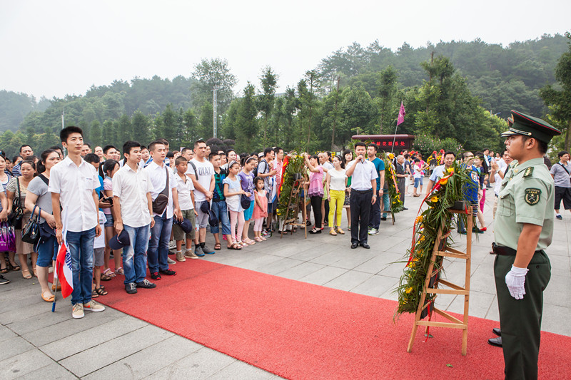 开挖机，坐游艇、飞机 xingkong星空平台（中国）集团智能开展员工家属开放日活动