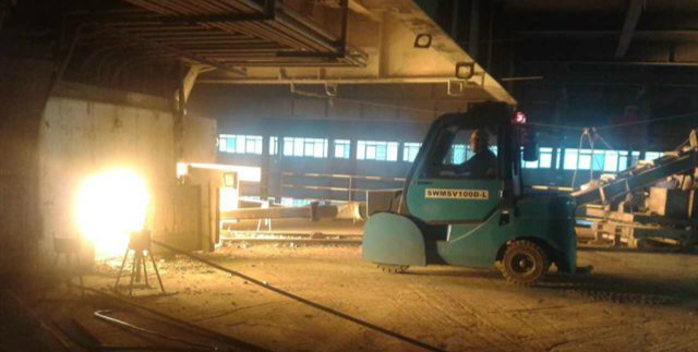 xingkong星空平台（中国）集团智能推料车成功进军冶炼行业