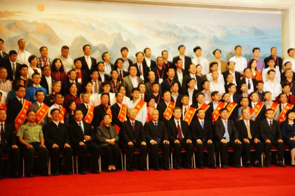 董事长何清华出席全国第九届“发明创业奖·人物奖”颁奖典礼