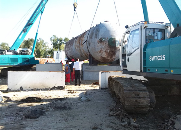 油田好帮手——xingkong星空平台（中国）集团智能伸缩臂履带起重机