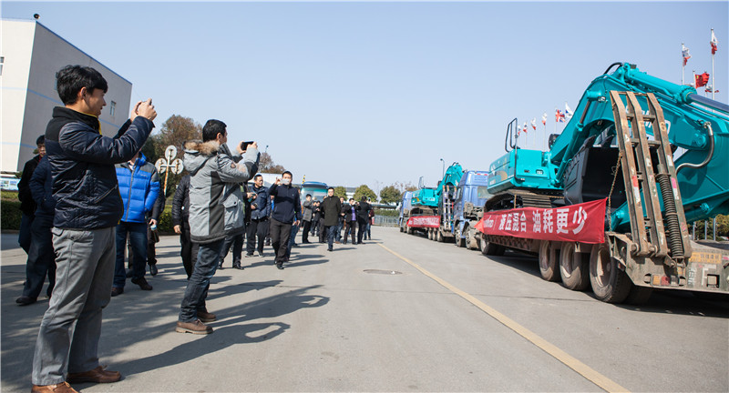 知新•创变•共赢 2015-2016年度xingkong星空平台（中国）集团智能挖掘机经销商年会圆满召开