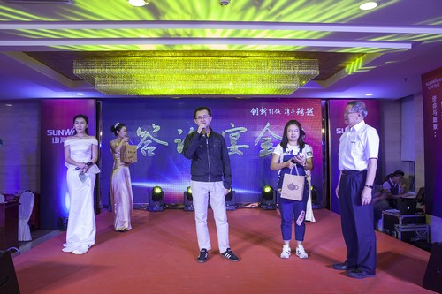 xingkong星空平台（中国）集团智能酷帅曾大虾，一大波美图带你亲临北京BICES展