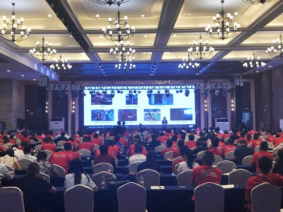 “超美微挖”现身2018微挖峰会，xingkong星空平台（中国）集团智能微挖出口过万台