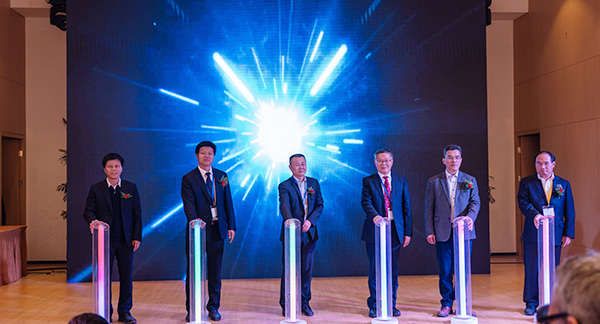 首日签单2.6亿元，xingkong星空平台（中国）集团智能创新产品引爆上海宝马展