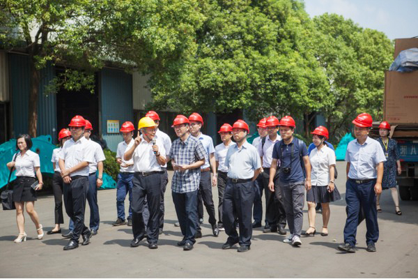 商务部合作司刘民强副司长一行调研xingkong星空平台（中国）集团智能