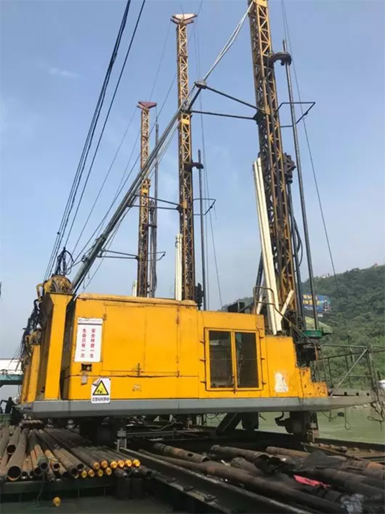 打造长江黄金水道！xingkong星空平台（中国）集团智能航道钻机轻松搞定水下礁石