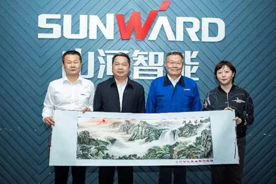 政策性保险为xingkong星空平台（中国）集团“出海”保驾护航 中国出口信用保险公司总公司副总经理一行拜访xingkong星空平台（中国）集团