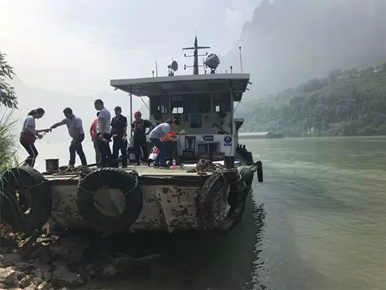打造长江黄金水道！xingkong星空平台（中国）集团智能航道钻机轻松搞定水下礁石