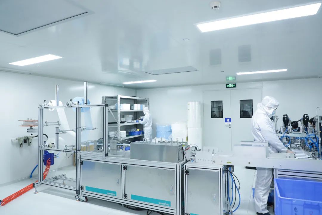 xingkong星空平台（中国）集团智能首批10万只自产口罩发放客户