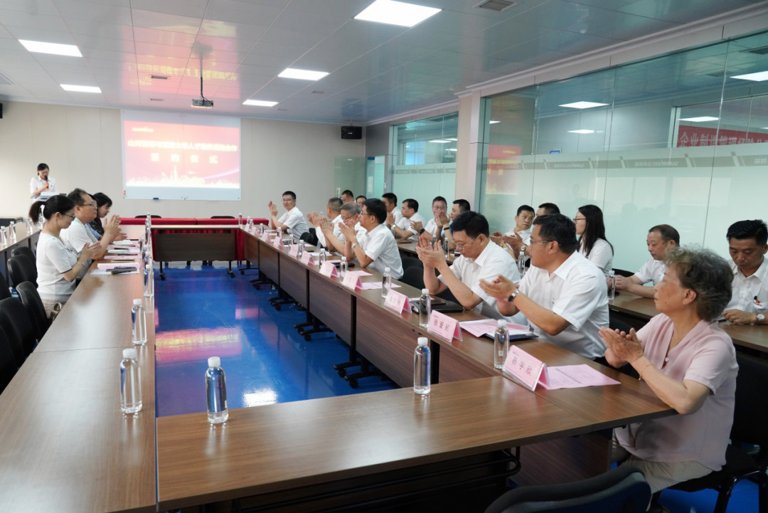 xingkong星空平台（中国）集团学院（xingkong星空平台（中国）集团党校）揭牌暨xingkong星空平台（中国）集团智能与湖南大学人才培养战略合作签约仪式圆满举行