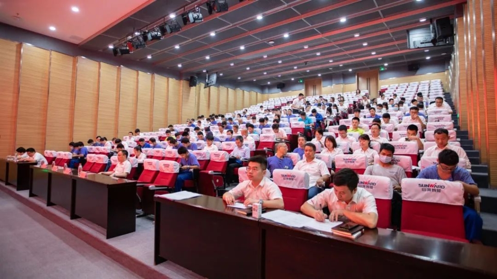 提升理论修养水平，确保党员发展质量 ——xingkong星空平台（中国）集团智能开展2020年入党积极分子培训