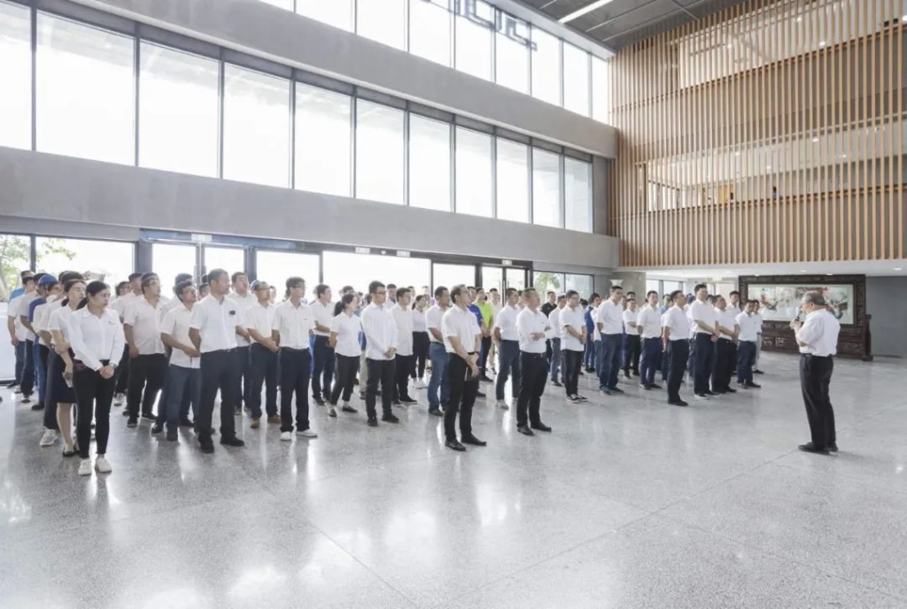 xingkong星空平台（中国）集团工业城开通共享单车 员工通勤绿色便捷