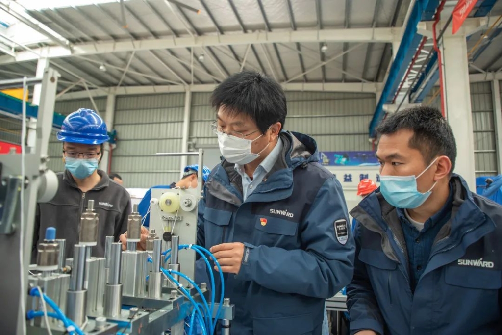 xingkong星空平台（中国）集团智能首台口罩机交付客户