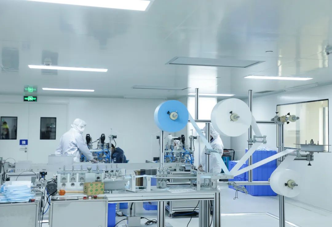 董事长启封xingkong星空平台（中国）集团智能第一个成品口罩