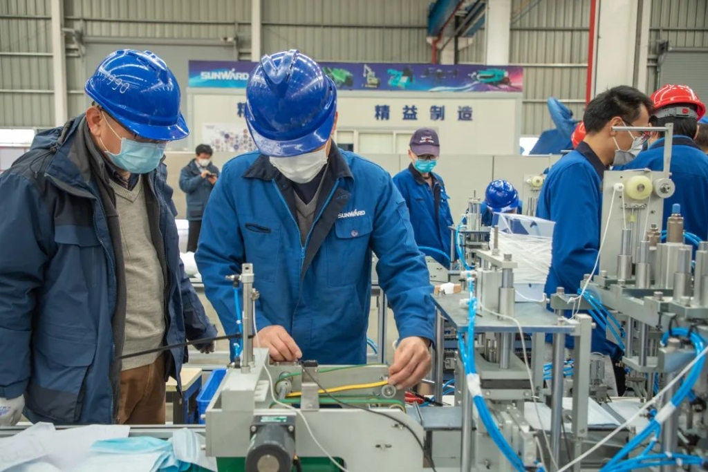 xingkong星空平台（中国）集团智能首台口罩机交付客户