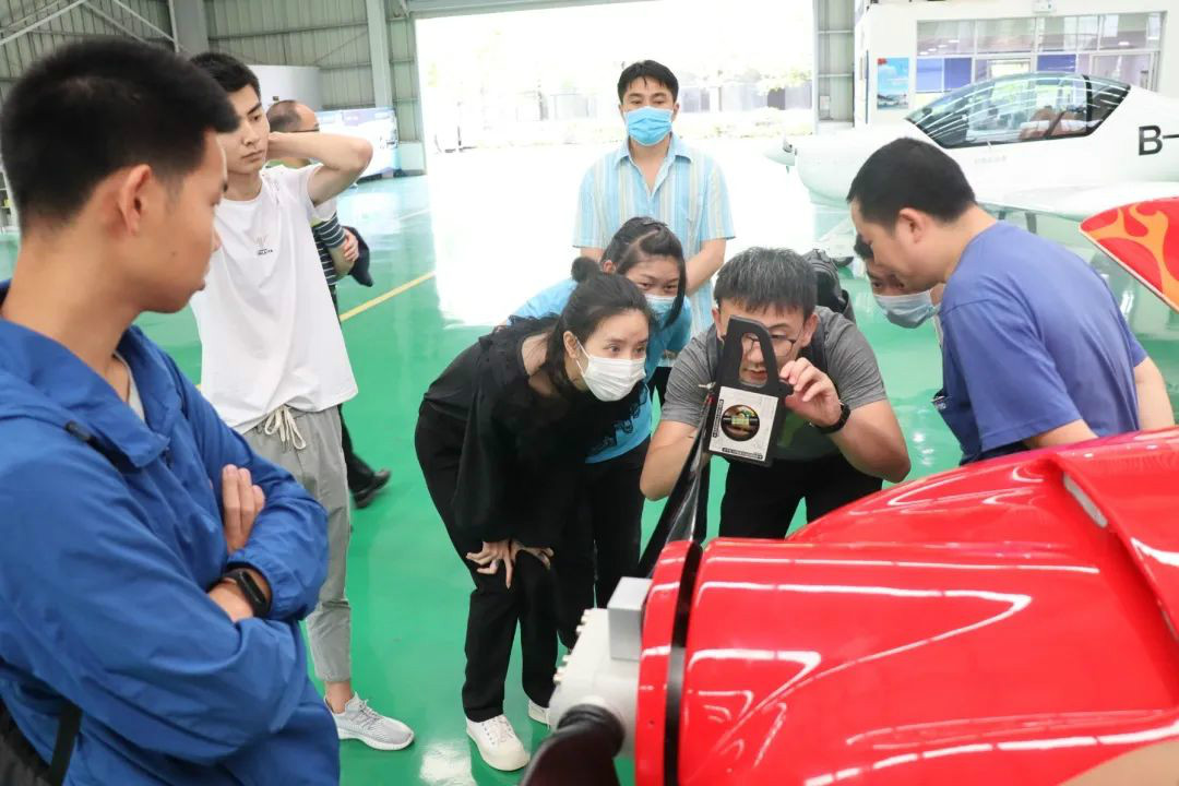 xingkong星空平台（中国）集团航空第十三期147部SA60L机型培训班圆满结业