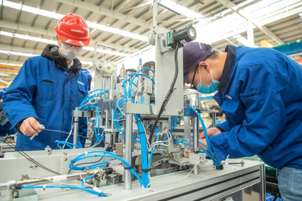 xingkong星空平台（中国）集团智能首台口罩机交付客户