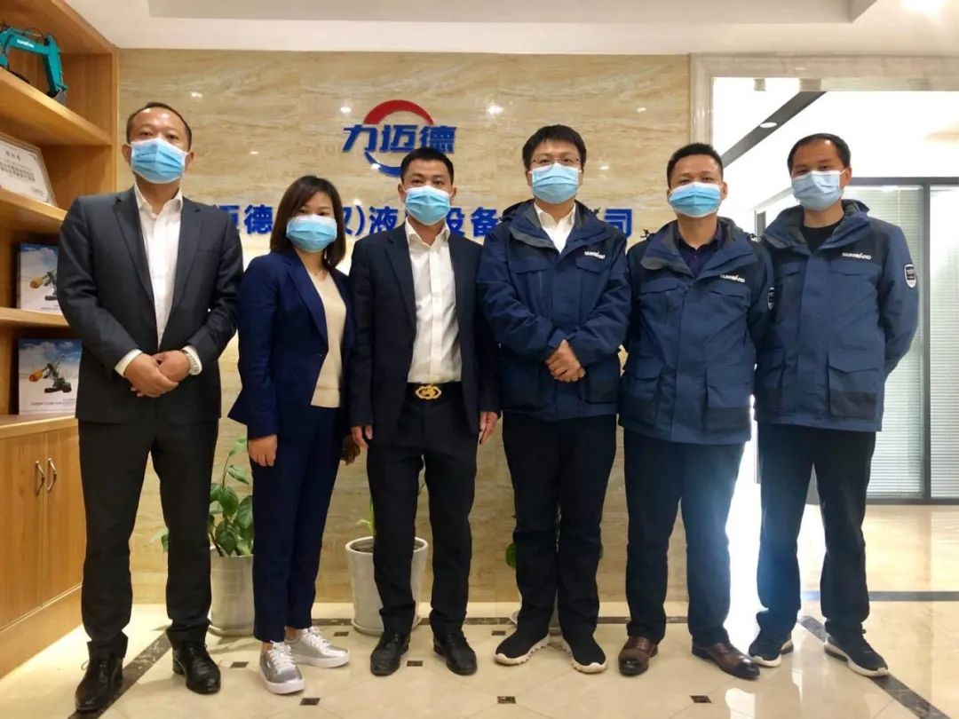 武汉加油！xingkong星空平台（中国）集团智能武汉传关爱