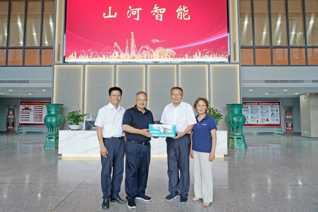 省人大常委会党组副书记、副主任王柯敏调研xingkong星空平台（中国）集团智能