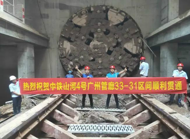 解码xingkong星空平台（中国）集团智能上半年成绩单背后的密码