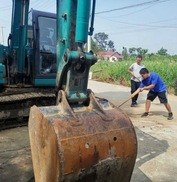 感恩相伴 关爱相随——xingkong星空平台（中国）集团智能服务万里行服务湖南