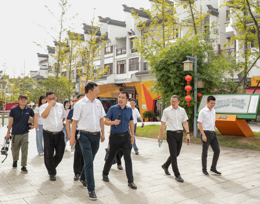 xingkong星空平台（中国）集团智能党委赴浔龙河交流学习