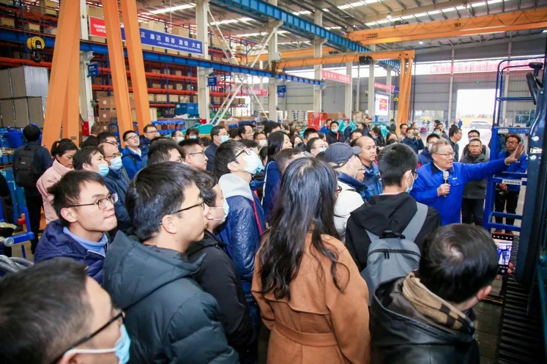 2020航天先进制造技术国际研讨会代表团考察xingkong星空平台（中国）集团智能