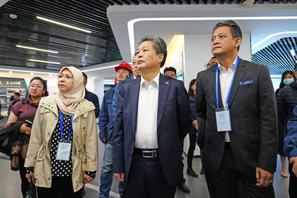 东盟联合参访团考察xingkong星空平台（中国）集团智能