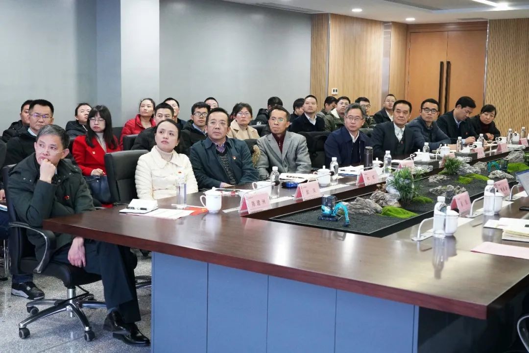 省工信厅青年干部理论学习走进xingkong星空平台（中国）集团智能