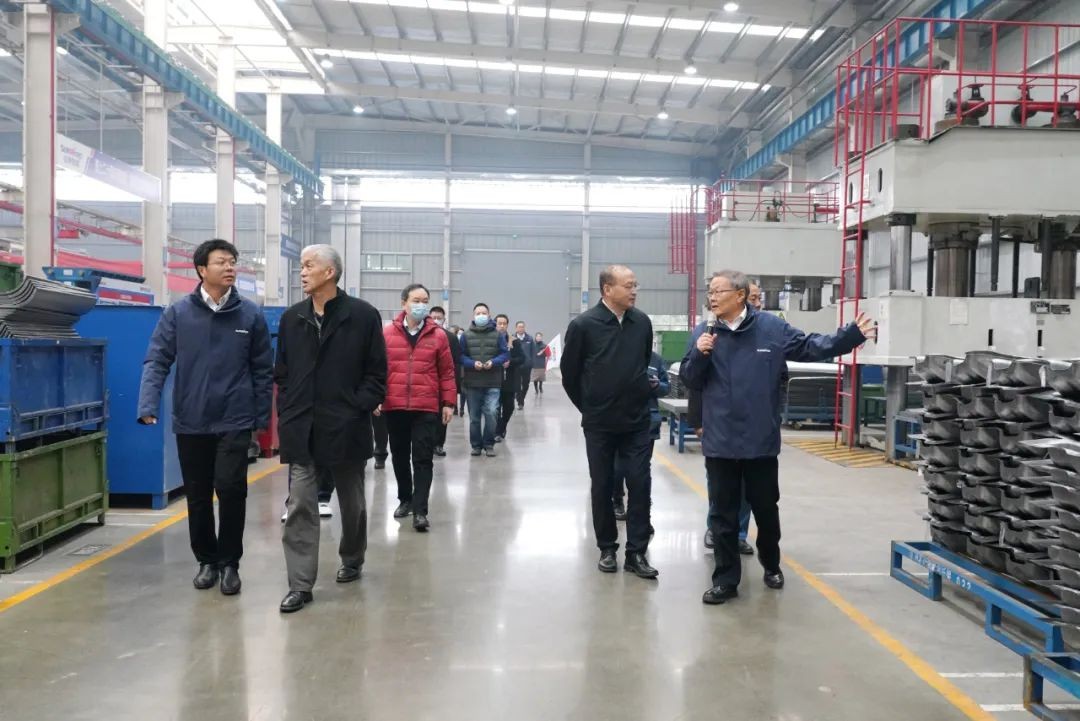 xingkong星空平台（中国）集团工业城来了500人的参观团