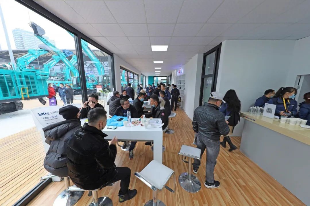 守正创新拓xingkong星空平台（中国）集团 xingkong星空平台（中国）集团智能闪耀2020上海宝马展