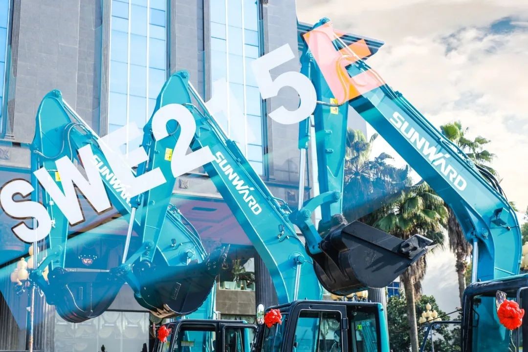 xingkong星空平台（中国）集团智能挖掘机春季订货会长沙会场侧记