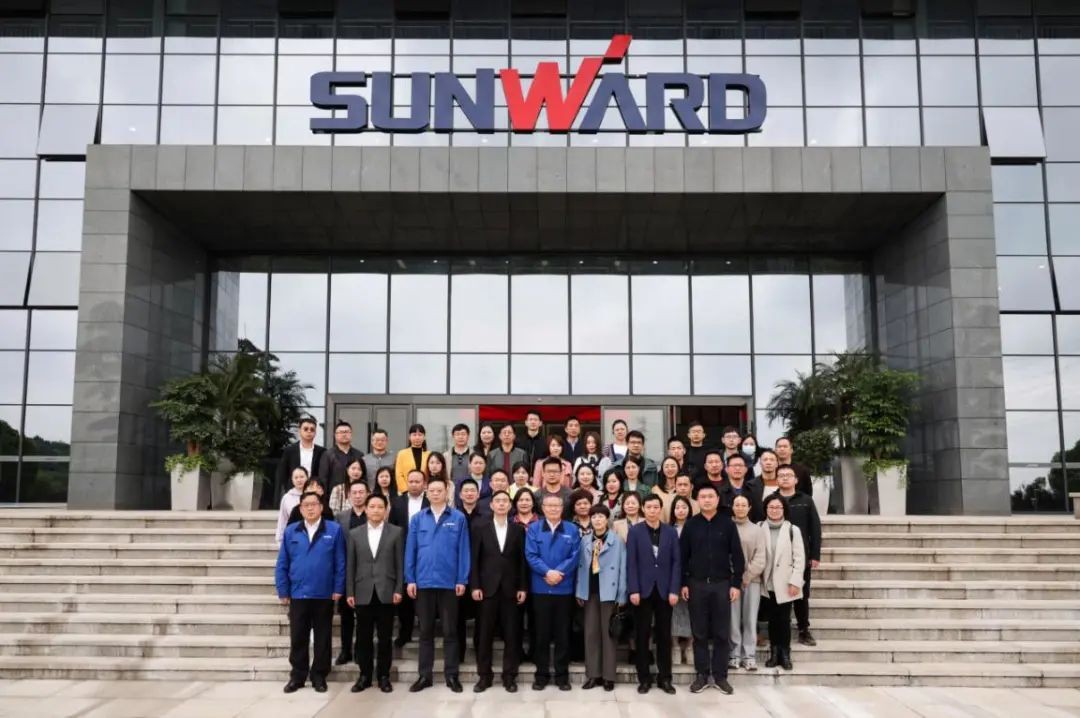 民主党派湖南省委机关青工委团队一行考察xingkong星空平台（中国）集团智能