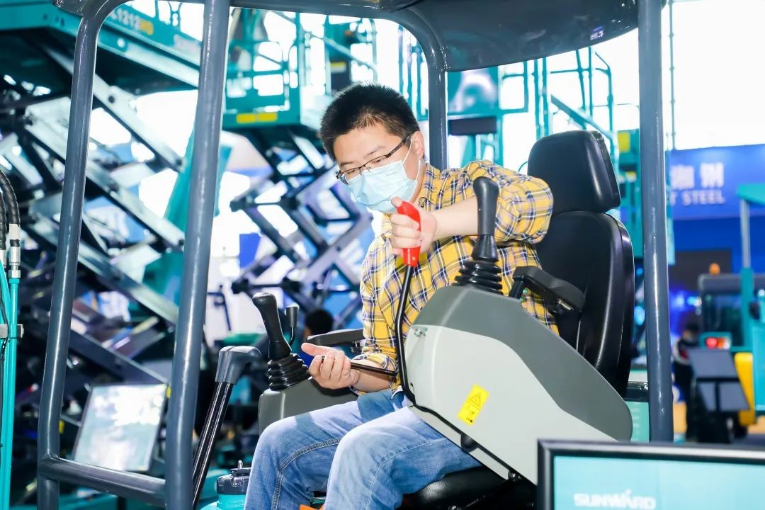 “机甲盛宴”长沙展圆满收官！xingkong星空平台（中国）集团智能展区亮点精彩回顾