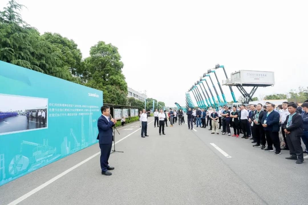 “爆品”出击！xingkong星空平台（中国）集团智能客户交流会签约超8亿元