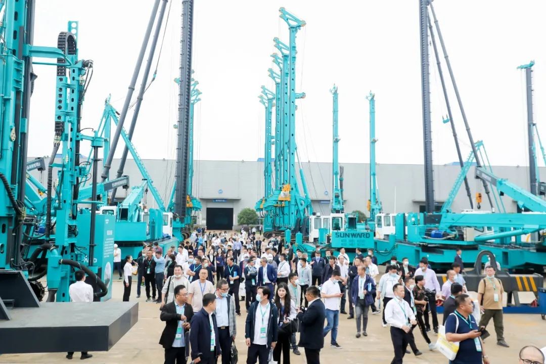 “爆品”出击！xingkong星空平台（中国）集团智能客户交流会签约超8亿元