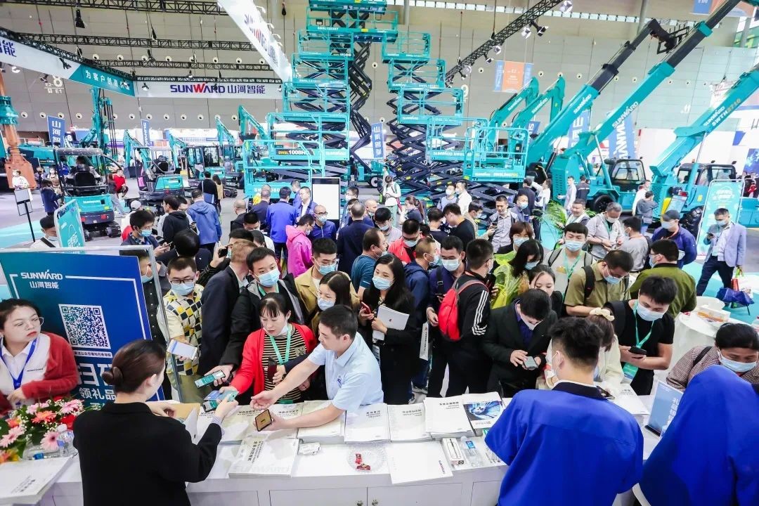 “机甲盛宴”长沙展圆满收官！xingkong星空平台（中国）集团智能展区亮点精彩回顾