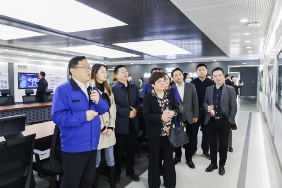 民主党派湖南省委机关青工委团队一行考察xingkong星空平台（中国）集团智能