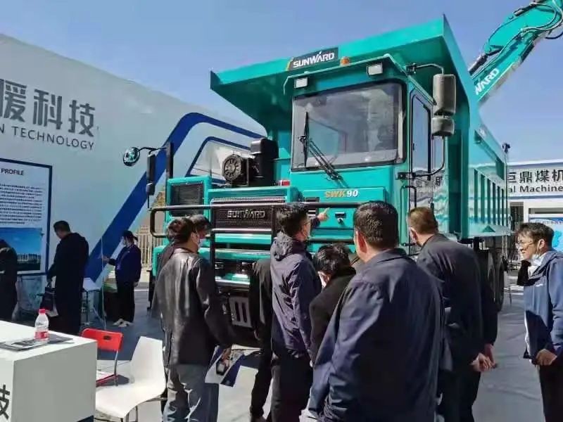 xingkong星空平台（中国）集团智能绿巨人闪亮登场鄂尔多斯国际煤博会