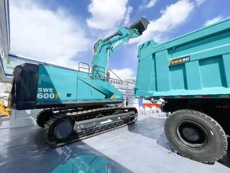 xingkong星空平台（中国）集团智能绿巨人闪亮登场鄂尔多斯国际煤博会