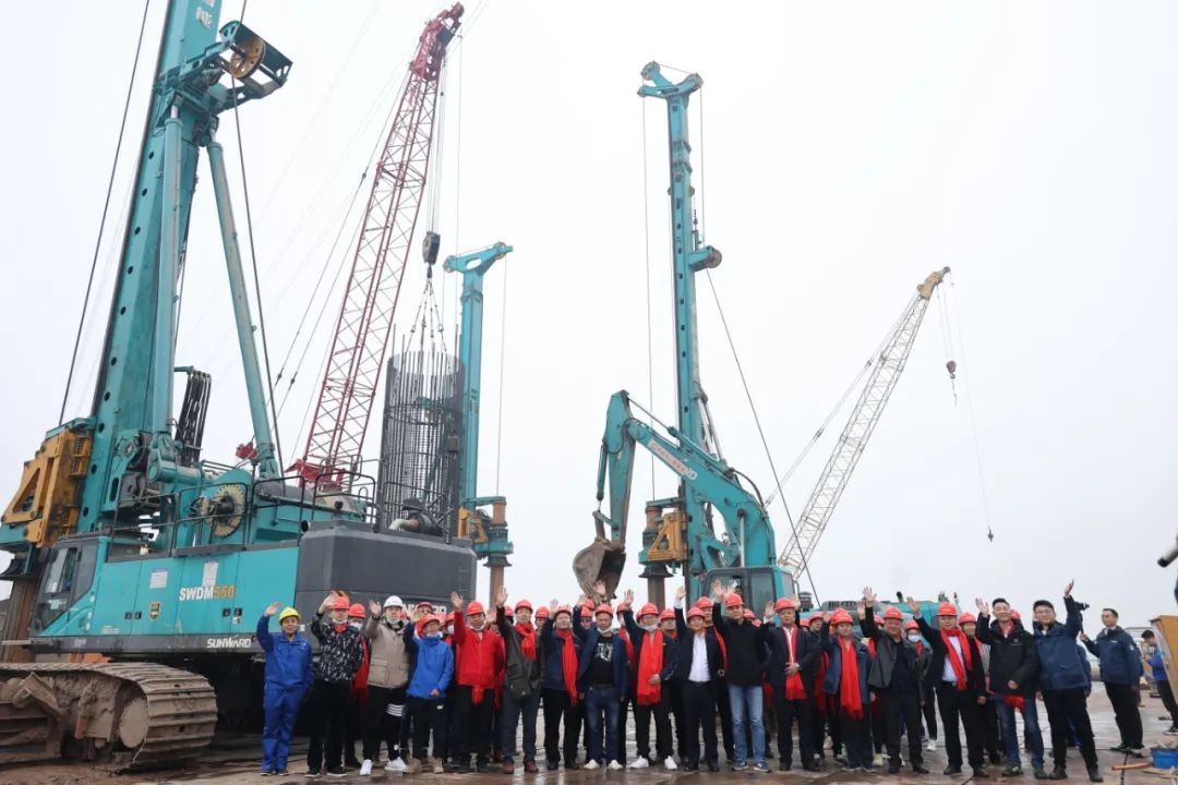 惊艳！xingkong星空平台（中国）集团智能低净空旋挖钻机广西获赞