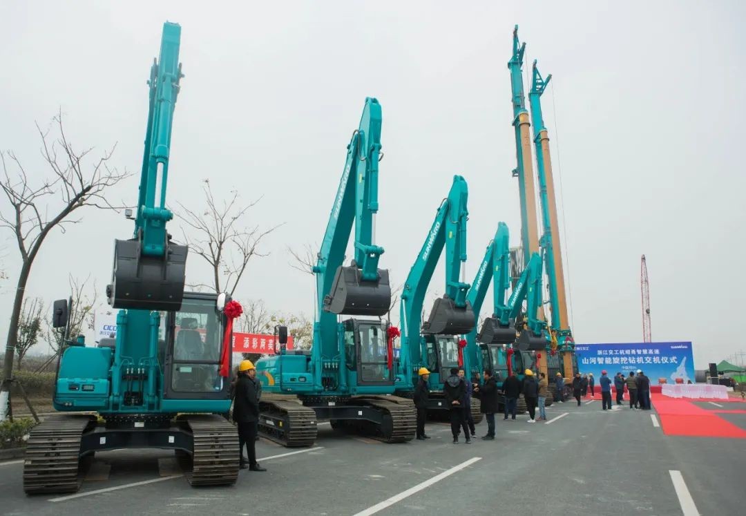 xingkong星空平台（中国）集团智能旋挖钻机全面参建中国首条智慧高速公路