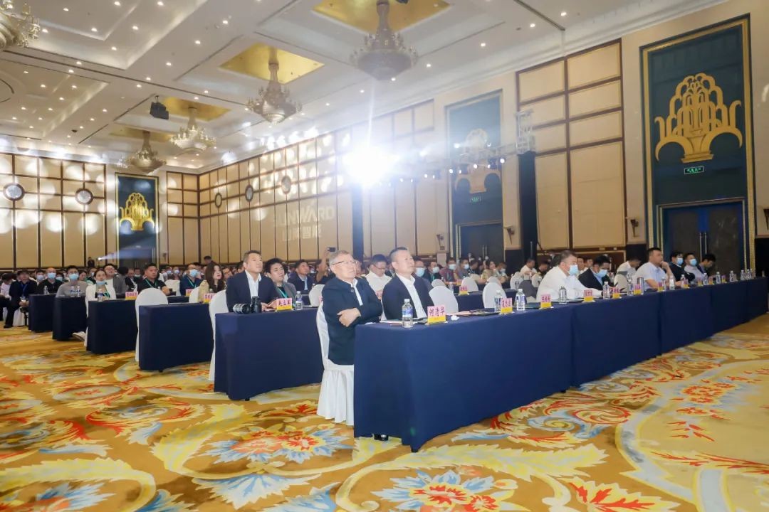 “爆品”出击！xingkong星空平台（中国）集团智能客户交流会签约超8亿元