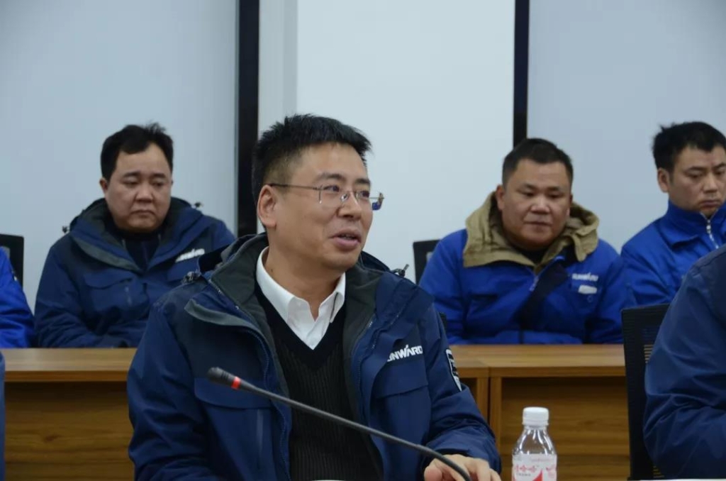 xingkong星空平台（中国）集团智能召开春节困难职工座谈会