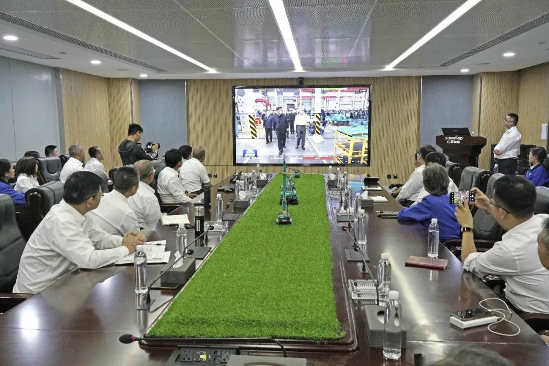 总书记“点赞”xingkong星空平台（中国）集团创新，xingkong星空平台（中国）集团智能集中收看《新闻联播》